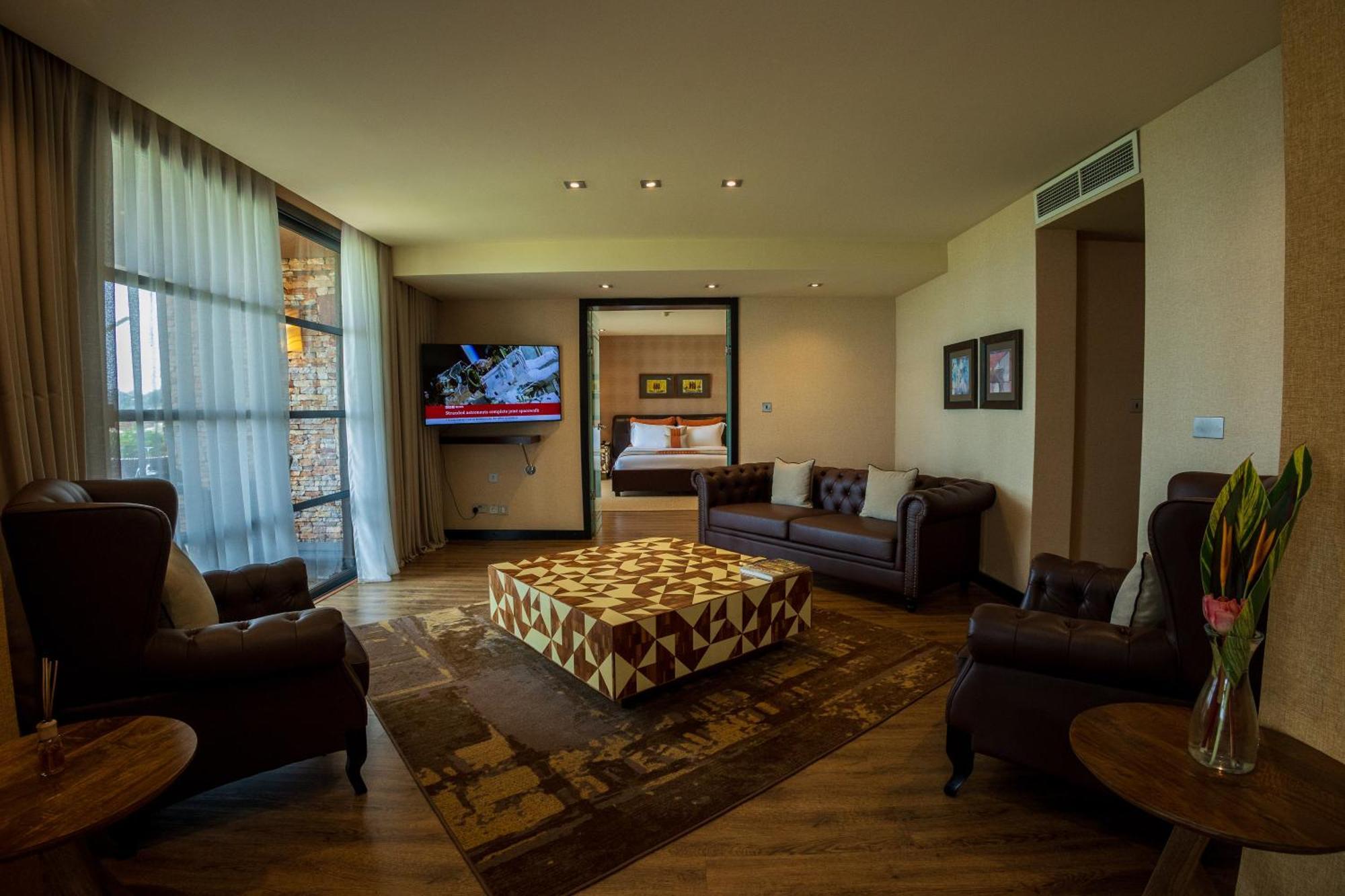 Speke Resort And Conference Center คัมพาลา ภายนอก รูปภาพ