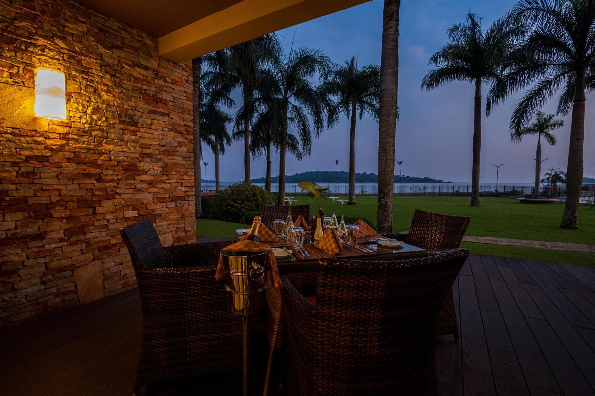 Speke Resort And Conference Center คัมพาลา ภายนอก รูปภาพ