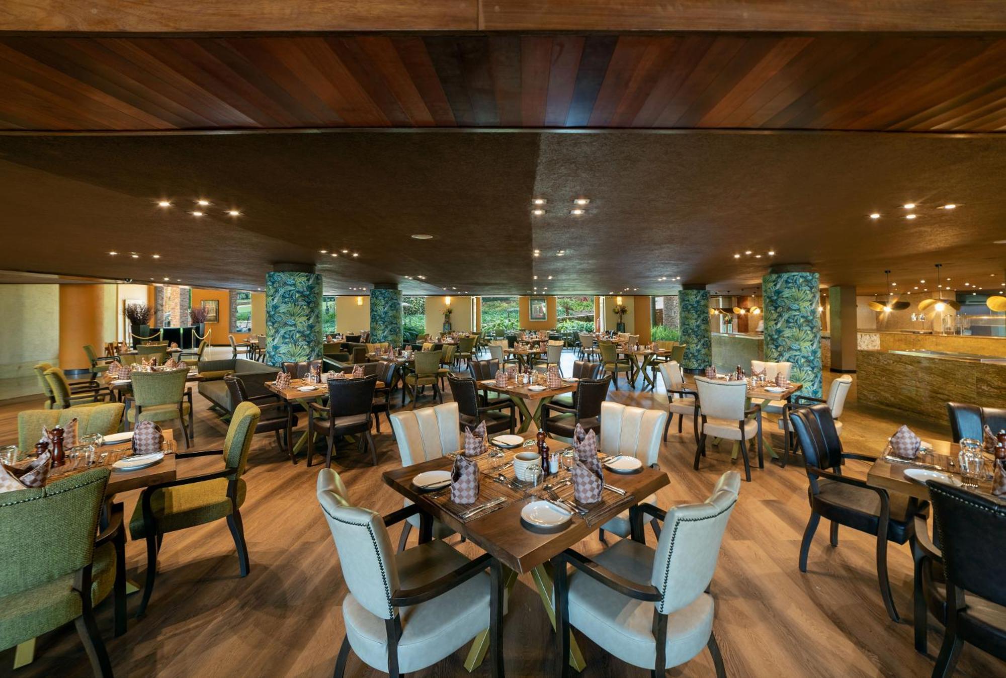 Speke Resort And Conference Center คัมพาลา ภายนอก รูปภาพ